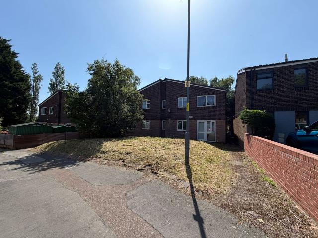 Tyber Drive, Handsworth Wood, Birmingham B20, 2 bed flat to rent, £975 pcm | PrimeLocation