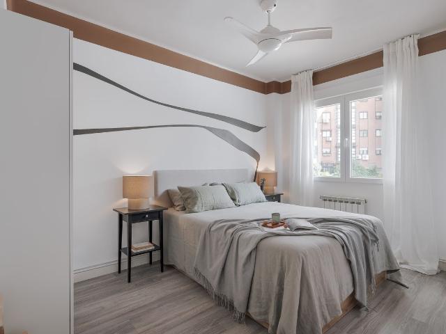 Tyche 2 bedrooms and office in Estrella, Madrid Amsterdam Apartments for Rent