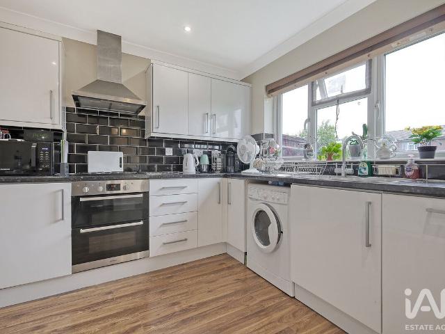 Tyefields, Basildon SS13, 3 bed terraced house to rent, £6,933 pcm | PrimeLocation