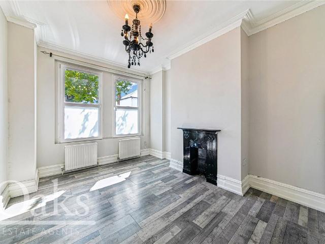 Tylecroft Road, Norbury SW16, 3 bed terraced house to rent, £2,500 pcm | PrimeLocation