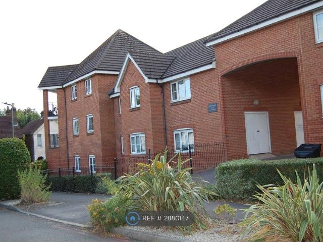 Tylehurst Drive, Redhill RH1, 2 bed flat to rent, £1,600 pcm | PrimeLocation