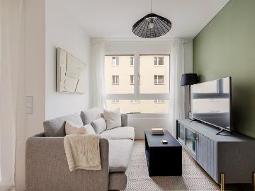 tylish Furnished 1 Bedroom Home with Balcony in Favoriten, Vienna, Vienna Amsterdam Apartments for Rent