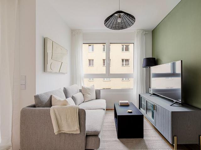 tylish Furnished 1 Bedroom Home with Balcony in Favoriten, Vienna, Vienna Amsterdam Apartments for Rent