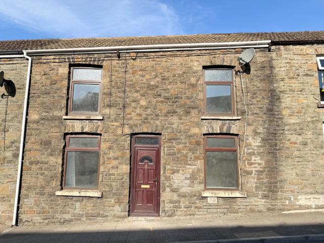 Tylorstown, Ferndale CF43 3 bed terraced house to rent £695 pcm £160 pw