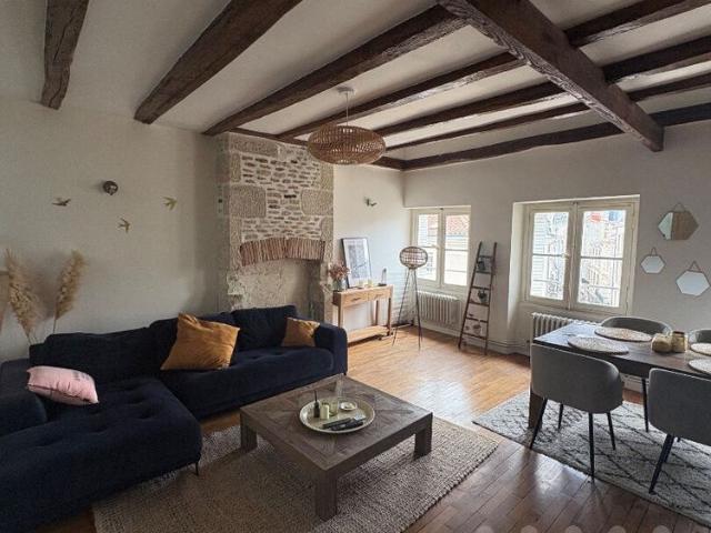 TYPE III EN DUPLEX MEUBLE CENTRE VILLE