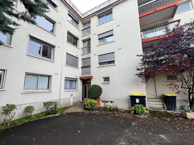 TYPE 1 PROCHE GARE / CENTRE AVEC BALCON, CAVE ET PARKING