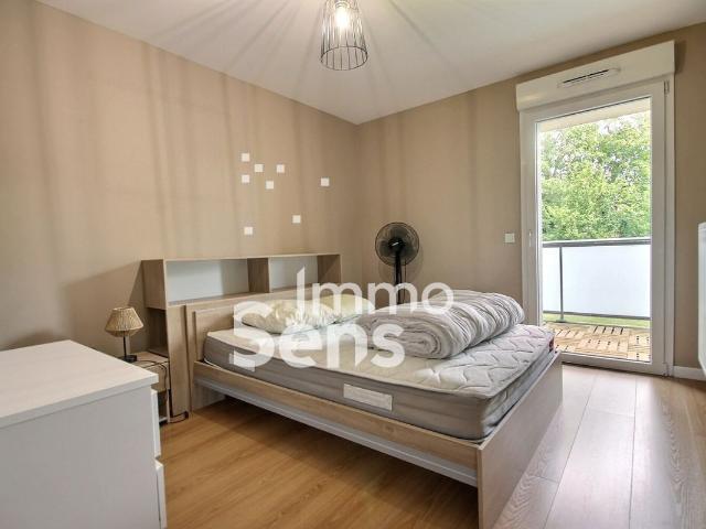 TYPE 2 AVEC BALCON ET PARKING FACHES THUMESNIL