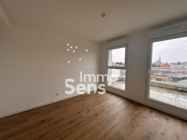 TYPE 2 AVEC BALCON LILLE SAINT MICHEL