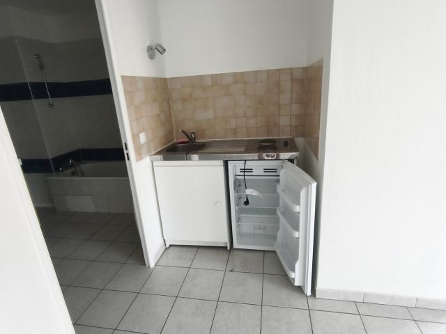 TYPE 2 DE 37 M² AVEC TERRASSE, CAVE ET PLACE DE PARKING AU COEUR DU 5EME ARRONDISSEMENT