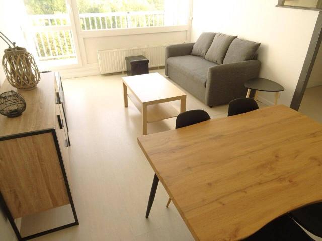Type 2 Meublé avec balcon & PARKING privé