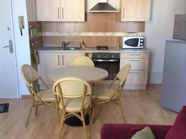 TYPE 2 MEUBLE BOURGES 2 pièces 38 m2