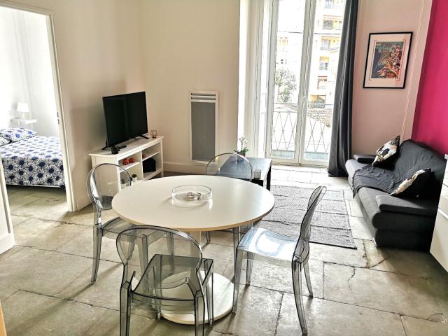 Type 2 meublé entièrement rénové — Secteur Clémenceau / Saint Denis