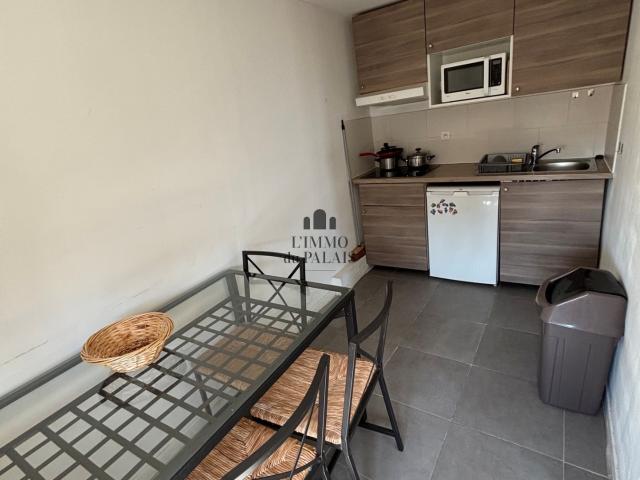 TYPE 3 EN DUPLEX MEUBLÉ RUE FLEGIER / GARE SAINT CHARLES 13001 MARSEILLE