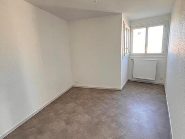Type 4 duplex chamberlière Nos biens à la location Je veux louer valence r