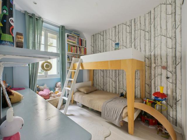 Typical Montmartroise house, Paris Amsterdam Apartments for Rent