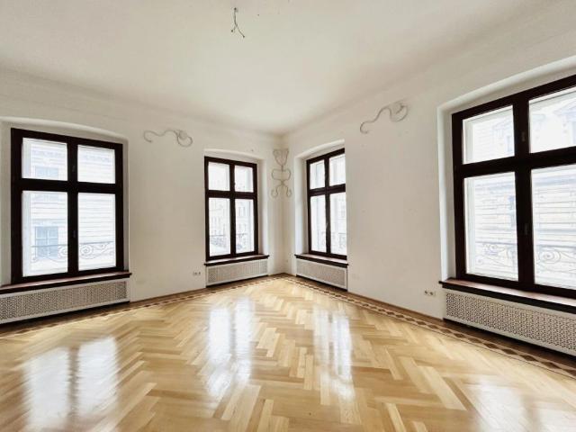 Typisch Wiener Altbau Juwel grenzend am 1. Bezirk ca. 500 m² mit 5 Schlafzimmern