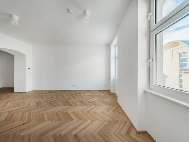 Typisch Wiener Altbaucharme! Stilvoller Erstbezug mit zentral begehbarem Grundriss!