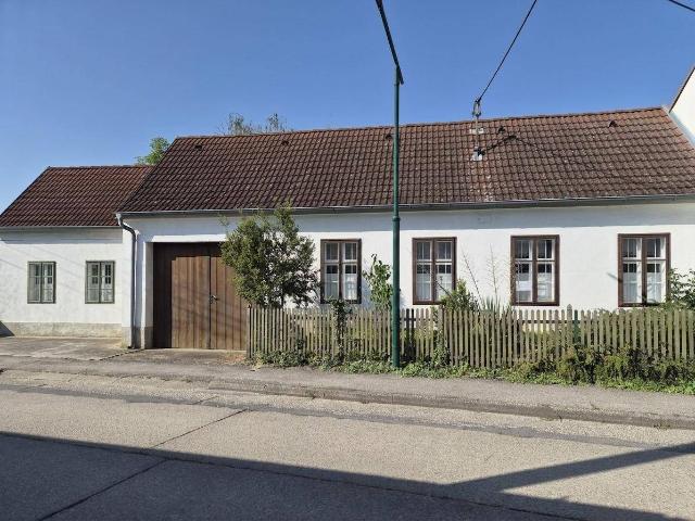 Typisches Weinviertler Haus mit viel Potential Nähe Gänserndorf inkl. nostalgischer Sammlerstücke