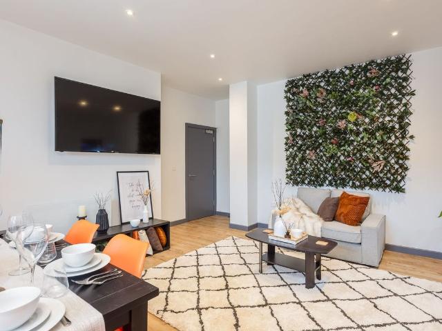 Tyro Student Luxury Accommodation, 1 6 Fawcett Street, Sunderland SR1, 5 bed flat to rent, £3,922 pcm | PrimeLocation