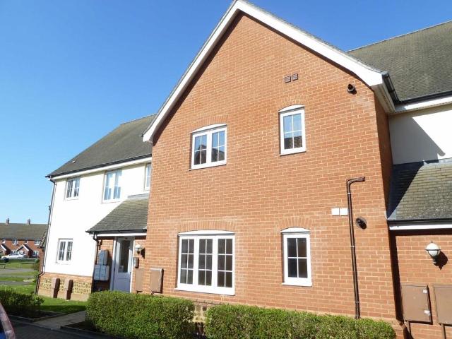 Tyrrell Cresent, Wootton Meadows. 2 bed flat to rent £800 pcm £185 pw