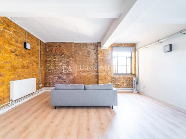 Tyssen Street, Dalston, London 2 bed apartment to rent £2,925 pcm £675 pw