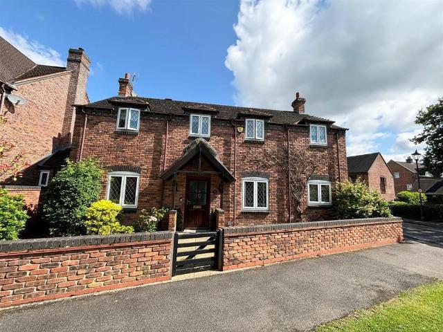 Tythe Barn Lane, Dickens Heath, Solihull 4 bed detached house to rent £2,750 pcm £635 pw