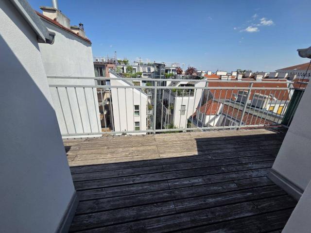U3 SCHWEGLERSTRASSE RUHIGE SONNIGE TERRASSENWOHNUNG 3 Zimmer 2er WG geeignet !