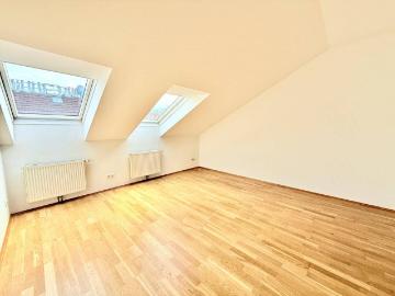 U1 in 5 Minuten erreichbar Kurzzeitvermietung möglich Lift im Haus Zusammenlegung von Wohnungen möglich Dachgeschoß Ausblick