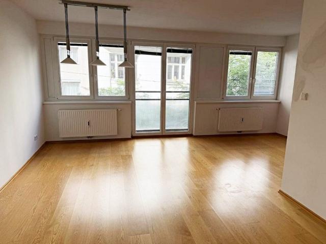 U1 NÄHE, DANHAUSERGASSE, 85 m2 Neubau, 2 Zimmer, Wohnküche, 2er WG geeignet, Wannenbad, Parketten, 2. Liftstock