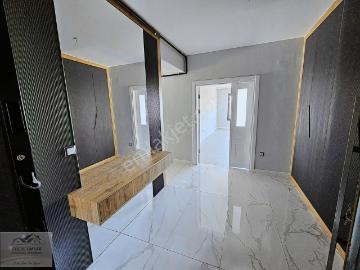 Uşak'ın En Prestijli Bölgesinde Ve Sitesinde Satılık Daire