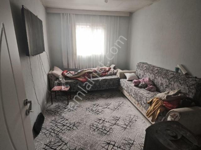 Uşak Dikilitaşta Satılık 4 Kat İmarlı Yatırımlık Müstakil Ev
