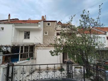 Uşak Kuyucak Mah Geniş Bakımlı Müstakil 3+2 Villa Satılık