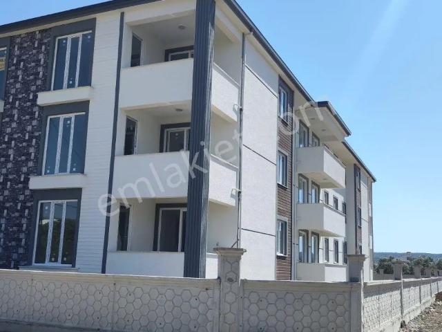 Uçardan Köşe Daire 2+1 Kapalı Mutfak
