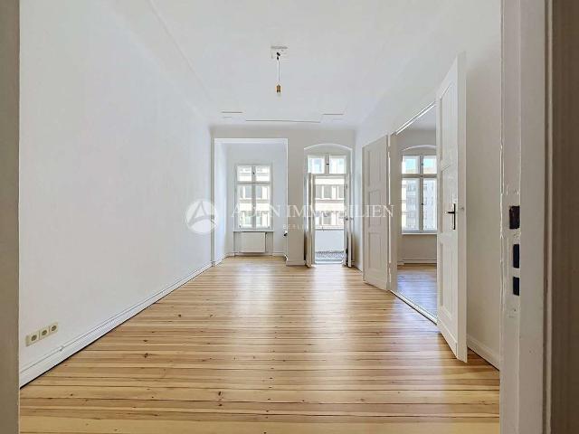 U Bahn um die Ecke* Licht, Charme & Balkon: bezugsfreie 3 Zi. Wohnung zum Verlieben und Gestalten!