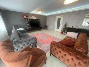 Üçevler Camii Yanında Yeni Binada Full Eşyalı Kapalı Otoparklı 4+2 180m2 Ultralüx Kiralık Daire