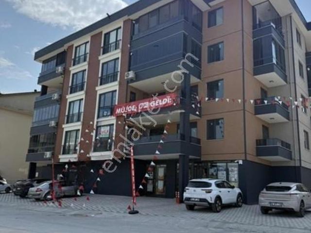 Üçevler De Açık Otoparklı Satılık 140 M2 Lüks Sıfır Daire