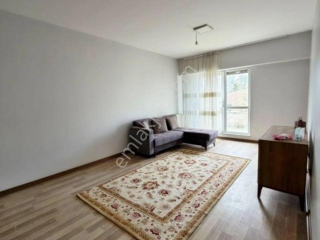 Üçevler Site İçerisinde Eşyalı 1+1 Kiralık Daire