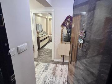Üçelden Merkezi Konumda 3 Katlının 1.katı Satılık 2+1 Daire