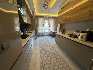 Üçgen Yaşam Konutlarında Ultra Lüks 4+1 Daire