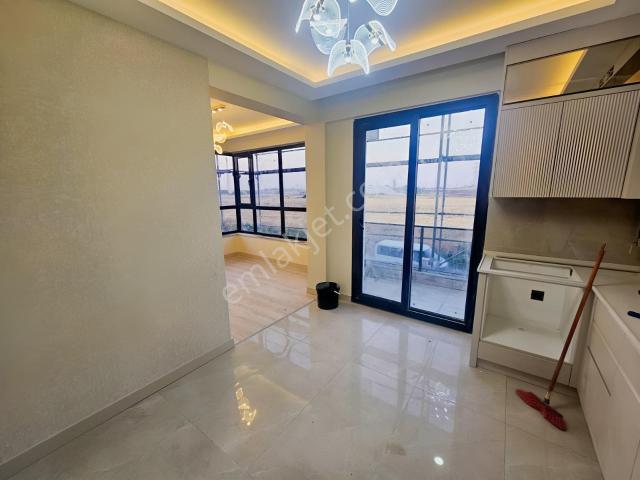 Üçkuyuda Yeni Sitede Şubat Teslim 2,5+1 Ferah Daire !