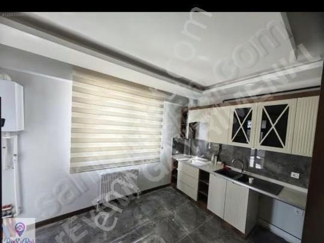 Üçkuyular Furkan Yapıda 2.5+1 Kiralık Daire