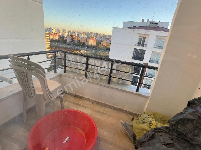 Üçkuyular'ın En Merkezi Konumunda En Güzel 3+1 Dairesi Satışta