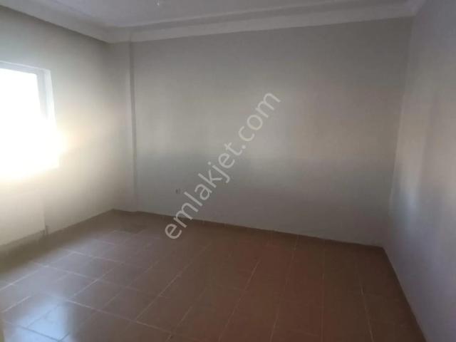 Üçkuyular Toki'de Satılık 2+1 Giriş Kat Daire 85m²