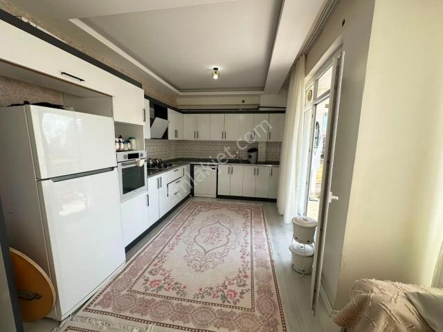 Üçkuyularda Acil Satılık 3.5+1 Daire