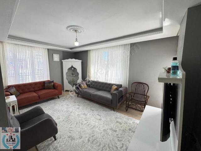 Üç Kardeş İnş. 75.yıl 2+1 Asansörlü 105m² Lüx Ara Kat Daire