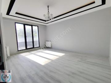 Üç Kardeşler İnş Taşoluk Mah 3+1 115m Ultra Lüx Otoparklı Arakat