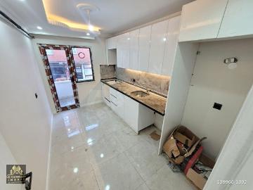 ÜÇ KARDEŞLER'DEN GAZİ MAH YERDEN ISITMALI CADDE ÜSTÜ LÜX DAİRE