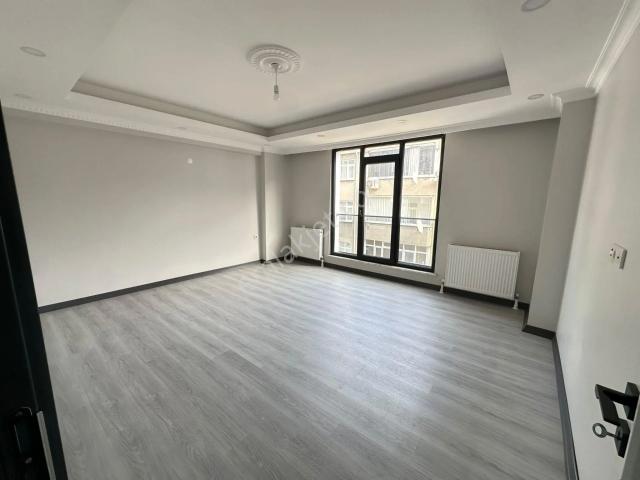 Üç Kardeşler'den İsmetpaşa Mh 3+1 Kiralık Daire