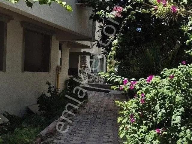 Uğur Mumcu Bulvarı Akdeniz Mahallesinde 6+1 Kiralık Dubleks
