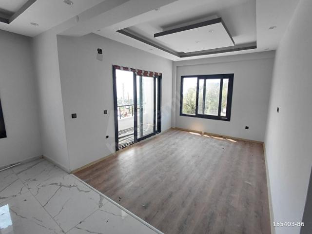 UĞUR EMLAK'tan TIRTAR'DA SATILIK HAVUZBAŞI 2+1 LÜKS DAİRE
